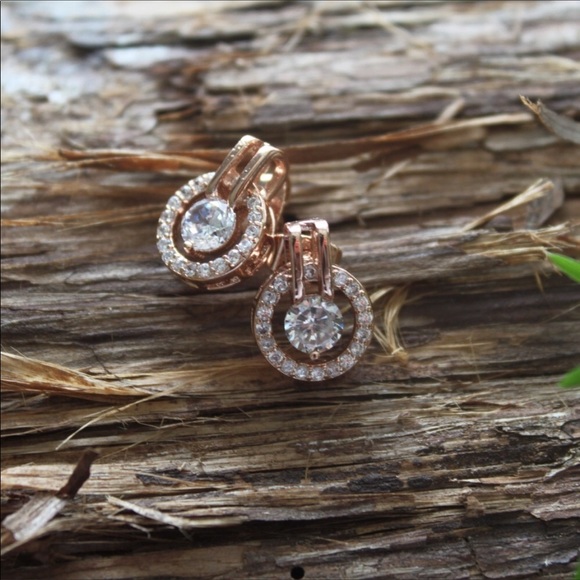 Halo Rose Gold Set CZ Necklace and Earrings - Picture 6 of 8